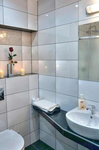 Гостевой дом Pokoje BALDI Benelux Скочув Двухместный номер с 1 кроватью и собственной ванной комнатой-7